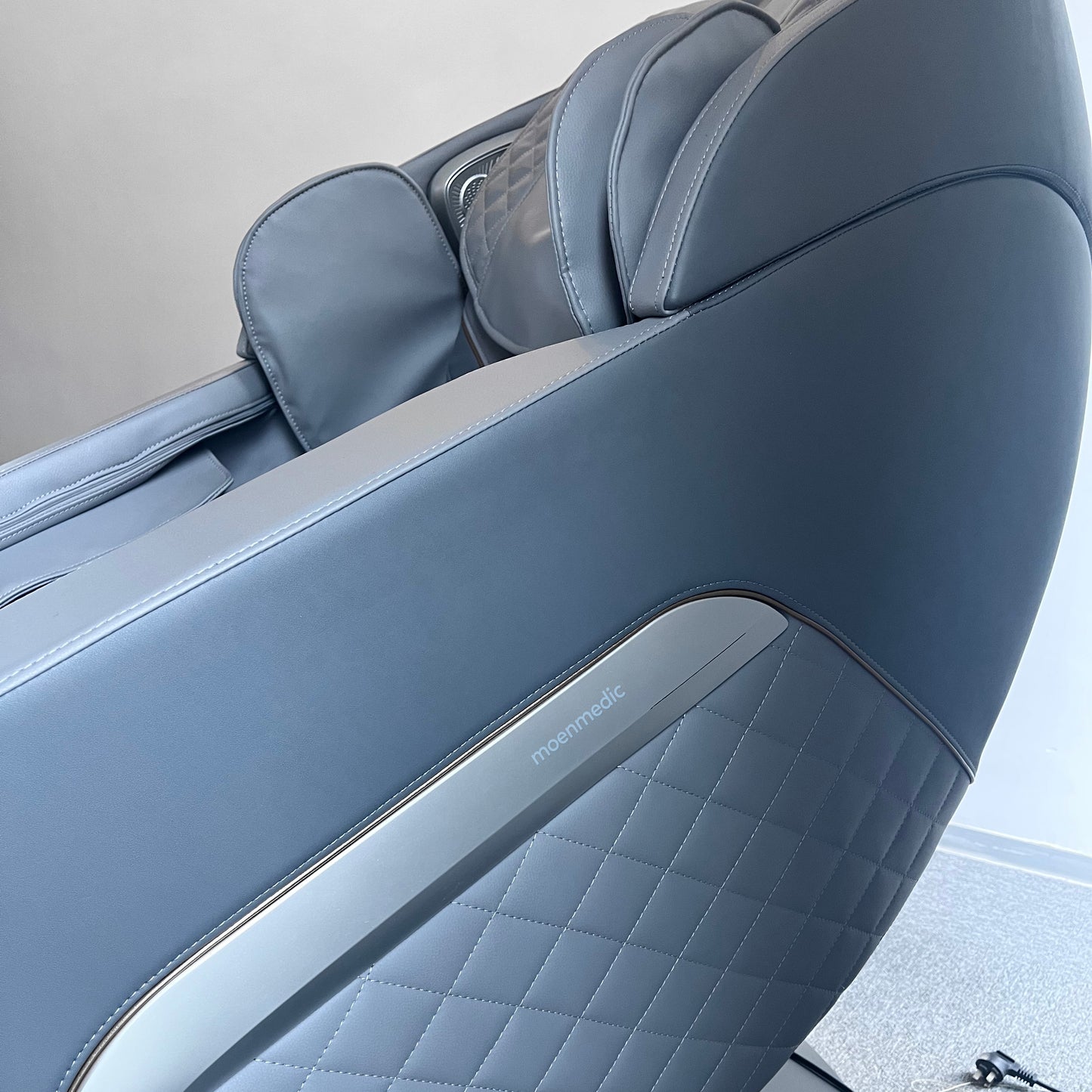 Full Body Massage Chair,Massage Recliner Chair, Zero Gravity,Shiatsu Deep Kneading, Air Compression,Heat,Black